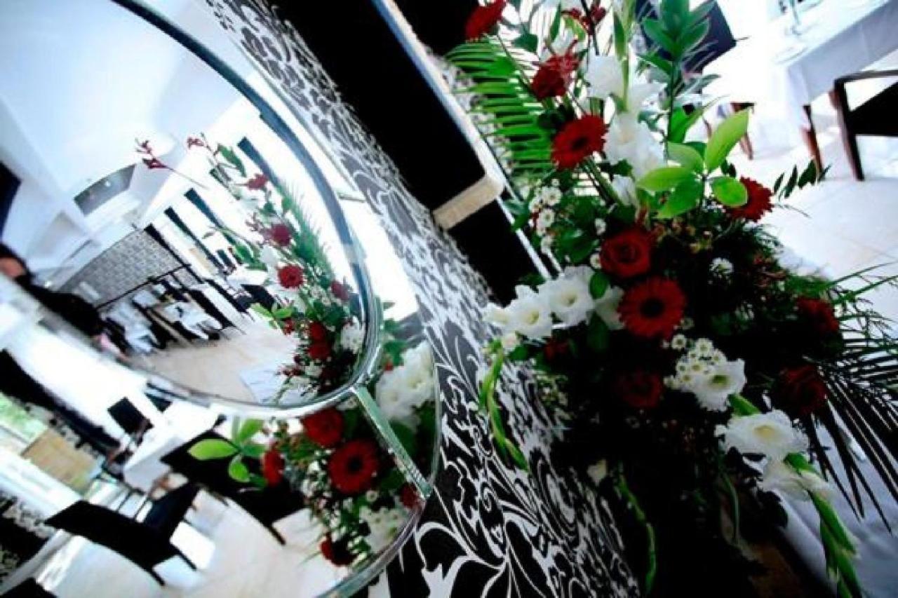 Oyo Clayton Lodge นิวคาสเซิล-อันเดอร์-ไลม์ ภายนอก รูปภาพ